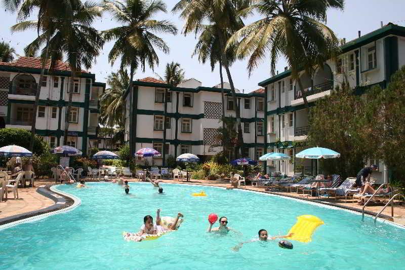 Dona Alcina Resorts Candolim Exterior photo